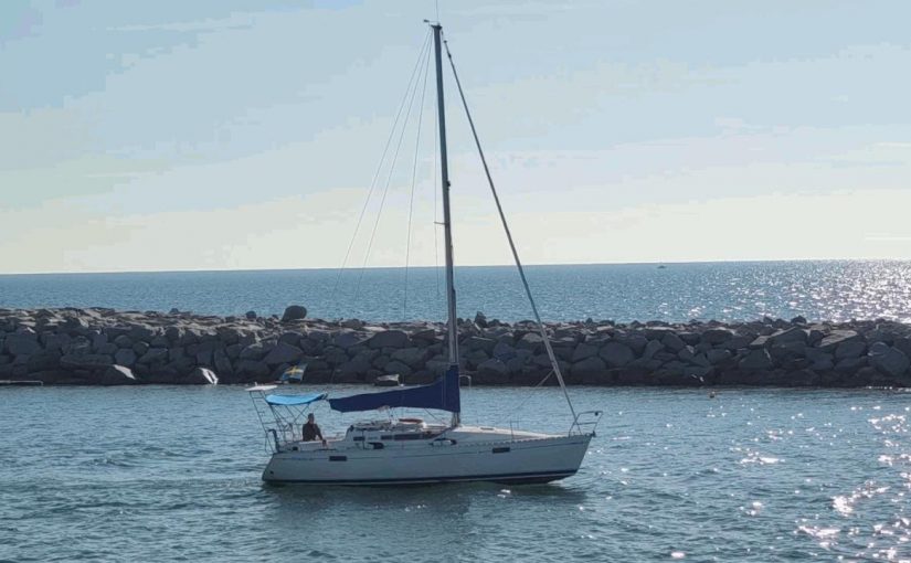 Beneteau Oceanis 320 1991г. со стационарным двигателем Yanmar 3GM всего за 23 500 евро!