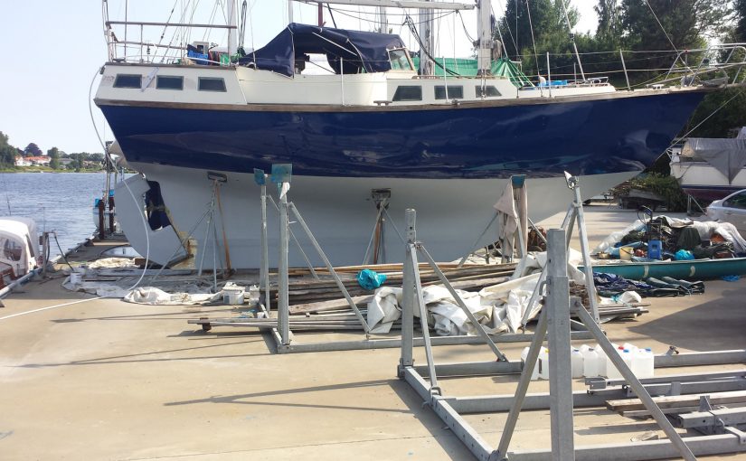 36-футовая лодка со стационарным двигателем 50 л.с. всего за 4800 евро!