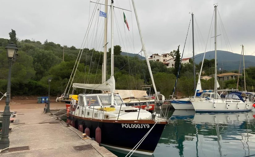 Ferretti Altura 33 с двигателем Iveco Aifo FIAT за – 45,000 евро!